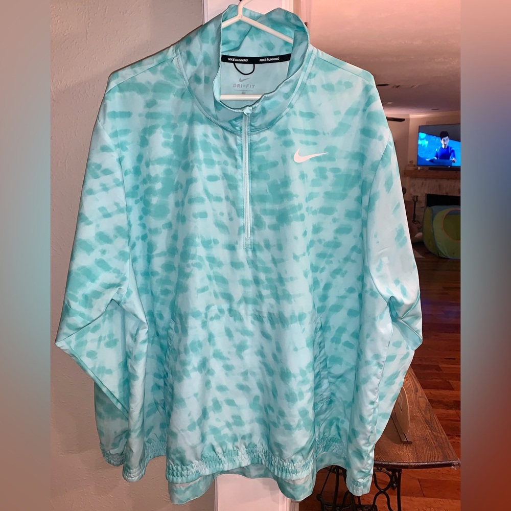 Women’s Plus Nike Dri-Fit Jacket- 2X